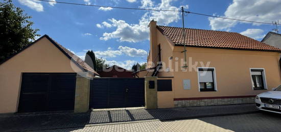 Prodej domu 78 m², pozemek 347 m², B. Němcové, Veltrusy