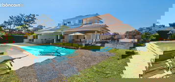 Coup de coeur assuré, villa 159m² avec piscine au calme