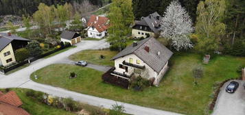 Charmantes Wohnhaus mit Vollkeller und teilausgebautem Dachgeschoss - Provisionsfrei und in idyllischer Lage!