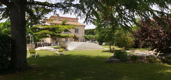 Maison au pied du Ventoux