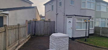 3 bedroom semi-detached house to rent