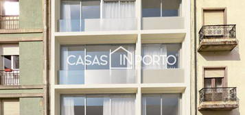 Apartamento T2 mais 1 junto ao metro Carolina Michaelis