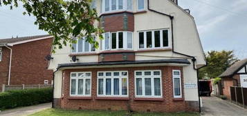 1 bedroom ground floor flat to rent