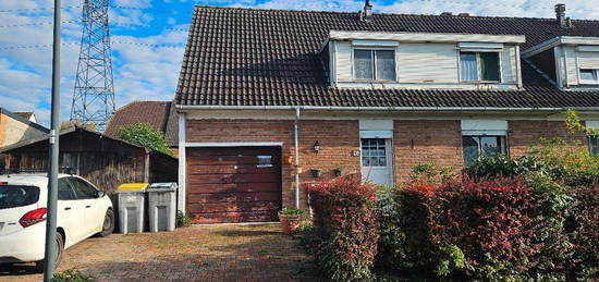 Maison de lotissement à renover