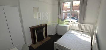 4 bedroom terraced house