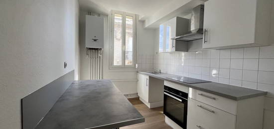 Appartement  à louer, 2 pièces, 1 chambre, 43 m²