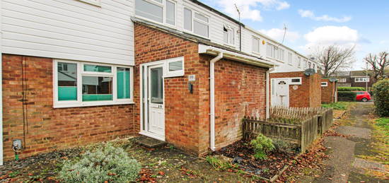 Terraced house to rent in Bromley Gardens, Houghton Regis, Dunstable LU5