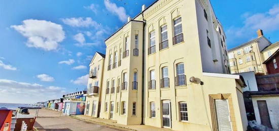 Flat to rent in Pier Approach, Walton On The Naze CO14