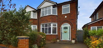 3 bedroom semi-detached house for sale