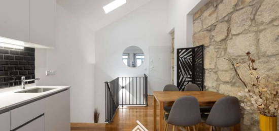 Apartamento T1 Duplex na Rua de Cedofeita, Porto