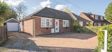 Bungalow for sale in Kingfield Gardens, Woking GU22