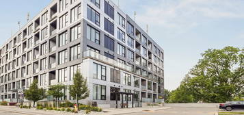 690 King St W #321, Kitchener, ON N2G 0B9