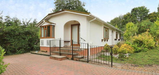 2 bedroom detached house for sale