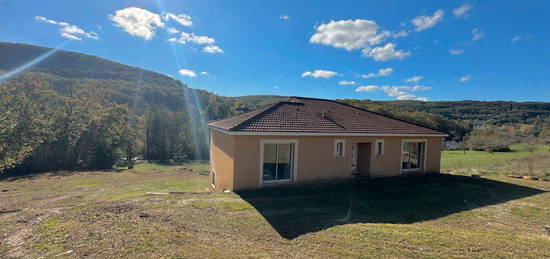 Maison 4 pièces de 125m2 à Saint Cernin-de-Larche