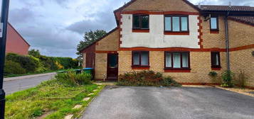 Flat to rent in Grove Gardens Silver Sub, Sholing, Southampton, Hampshire SO19