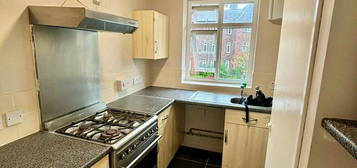 Flat to rent in Mill Close, Norwich NR1