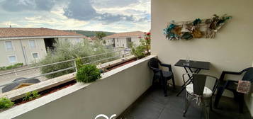 LES PENNES MIRABEAU - APPARTEMENT 2 PIECES - TERRASSE - STAT