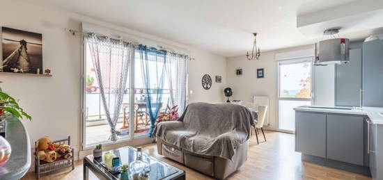 A VENDRE - Appartement T3 - Chateaubourg - 61.95m² - Balcon + garage + cave