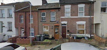 4 bed terraced house to rent