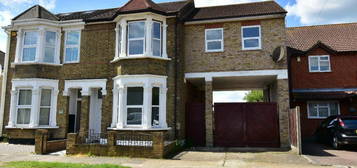 4 bedroom semi-detached house