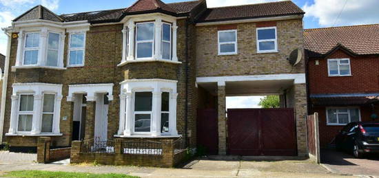 4 bedroom semi-detached house