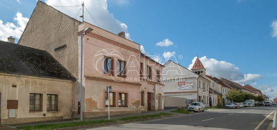 Rodinný dům, 320 m² + 1834 m² pozemek, Náměstí, Žebrák