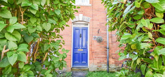 Terraced house to rent in Gloucester Road, Newbury, Berkshire RG14