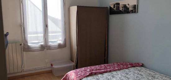 Studio meublé  à louer, 1 pièce, 14 m², Étage 1/–