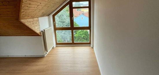 Schöne helle Wohnung mit Balkon und toller Sicht