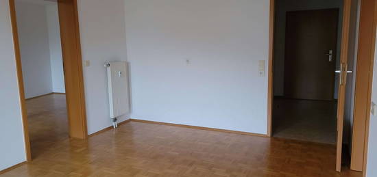 Suche Mieter ab 60J. für nette 3 Zimmerwohnung mit Balkon in Hüttlingen