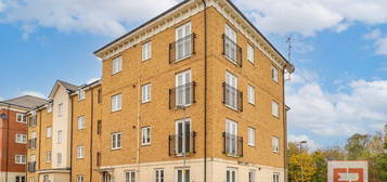 Flat to rent in Moore Court, Dodd Road, Watford WD24