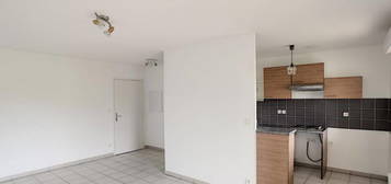 Appartement  à louer, 2 pièces, 1 chambre, 46 m²