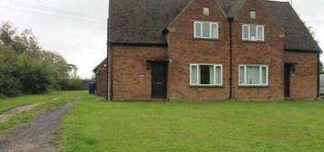 3 bedroom semi-detached house to rent