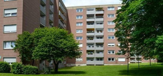 Modernisierte 1-Zimmer-Wohnung in Mülheim-Broich mit schöner Loggia