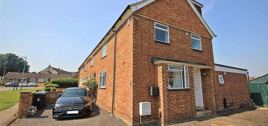 Flat to rent in Hinksley Road, Flitwick, Bedford, Bedfordshire MK45