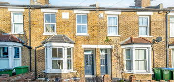 Terraced house to rent in Lannoy Road, London SE9