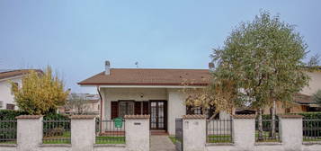 Casa indipendente in vendita a Porto Mantovano