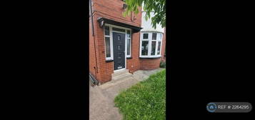 3 bedroom semi-detached house