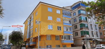 ŞENYURT CADDESİNDE KİRALIK 3+1 DAİRE