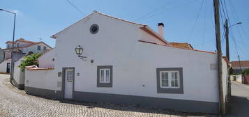 Arrendamento de  Casa de aldeia  em Óbidos