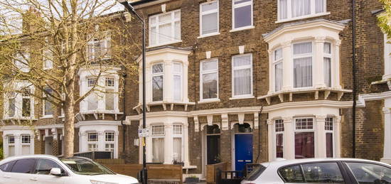 3 bed flat for sale