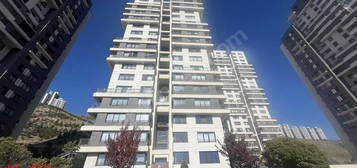 GÜNEYPARK 2 SİTESİ B BLOKTA MANZARALI BALKONLU 200 m2 4+1 DAİRE