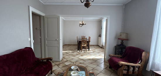 Maison  à vendre, 6 pièces, 4 chambres, 111 m²