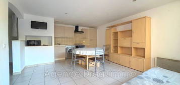 Studio 1 pièce 29 m²