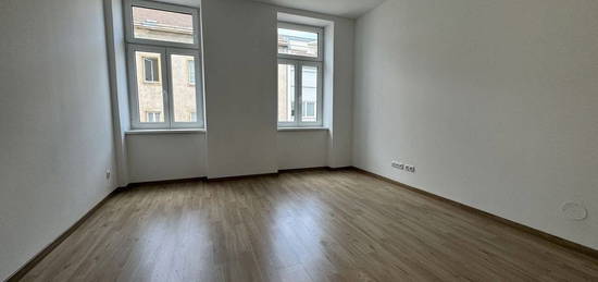 Provisionsfrei: Unbefristeter 58m² Erstbezug mit 3 Zimmern im topsanierten Altbau - 1100 Wien