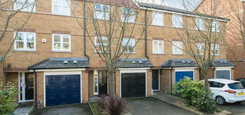 5 bedroom terraced house for sale