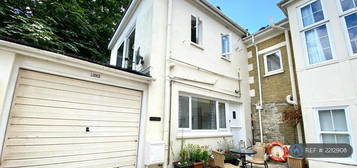 3 bedroom semi-detached house