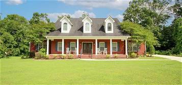 372 Forest Home Dr, Trinity, AL 35673