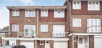 Terraced house to rent in Belgravia Gardens, Bromley BR1