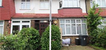 Terraced house to rent in The Ridgeway, Croydon CR0